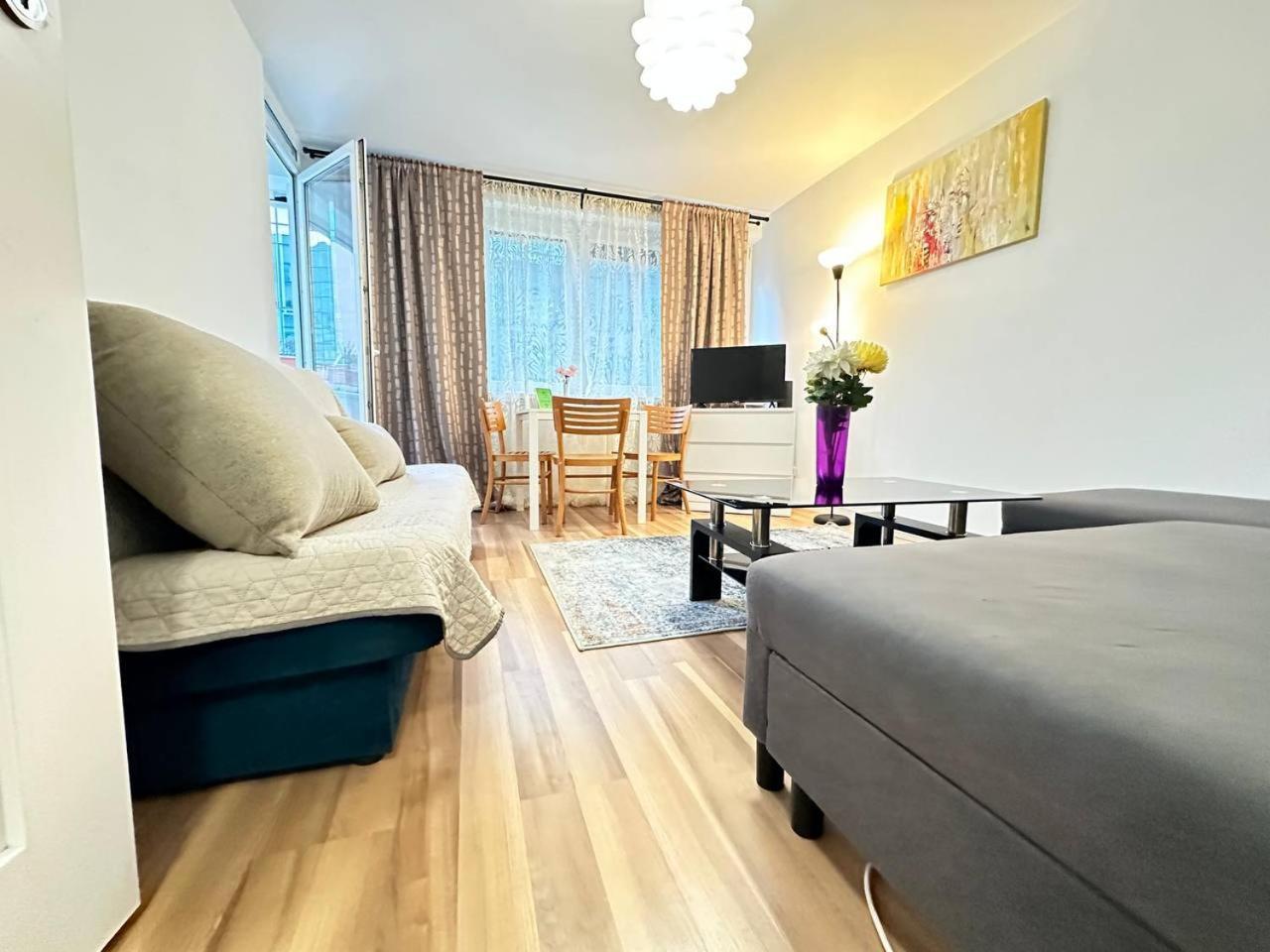 5Centrum Stanislawa Moniuszki10 Wi-Fi 1Gb Sek Varşova Dış mekan fotoğraf